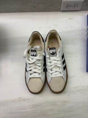 NIB! Adidas Classic Vulcs. Size 9.5 Mens!